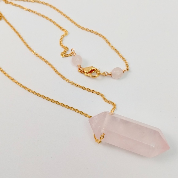 Jewelry - Rose Quartz pointed crystal pendant gold necklace